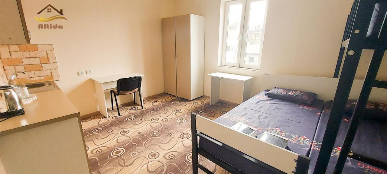 Altida Apartment เยเรวาน ภายนอก รูปภาพ